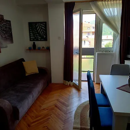 Apartman Kej 64Qm Surdulica Exterior photo