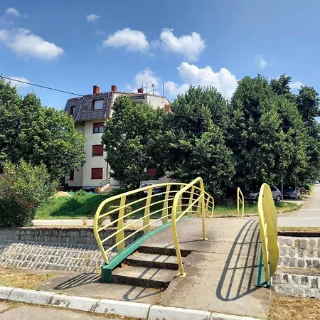Apartman Kej 64Qm Surdulica Exterior photo